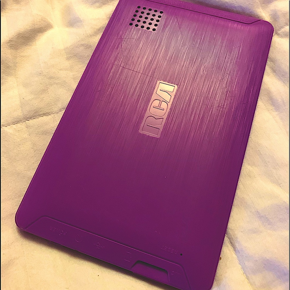 RCA Voyager 8GB 7in QuadCore Purple Android Tablet